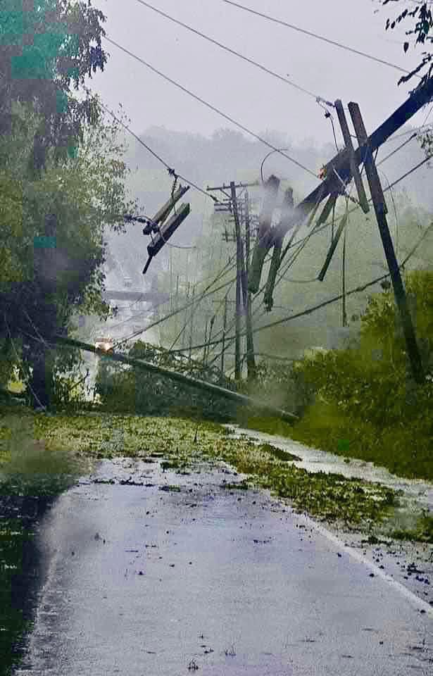 Greenmeadow77's tweet image. #WNC (West North Carolina) and TN got the equivalent of 3x the biggest atmospheric river to hit the west coast.  Ashville's high water mark was 10 feet above the last record flood stage.

The situation is a Katrina level event. The area has many steep mountain roads and narrow