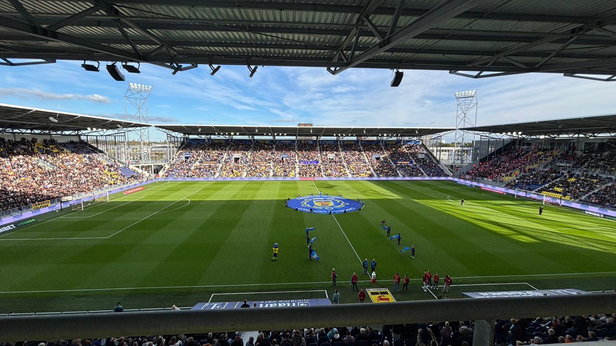 Vandaag met <a href="/FC_Emmen/">FC Emmen</a> op bezoek bij SC Cambuur. Een prachtig nieuw stadion, maar binnen is het nog een grote bouwput.