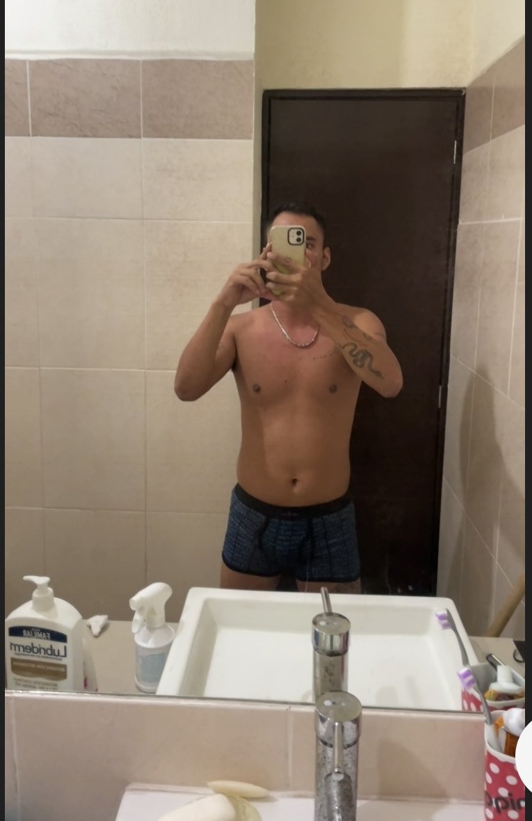 DavidCa02934827's tweet photo. Un slam y todo se empieza a descontrolar 😏
#slam #slamgay #slamrush https://t.co/jdqi4H34Th