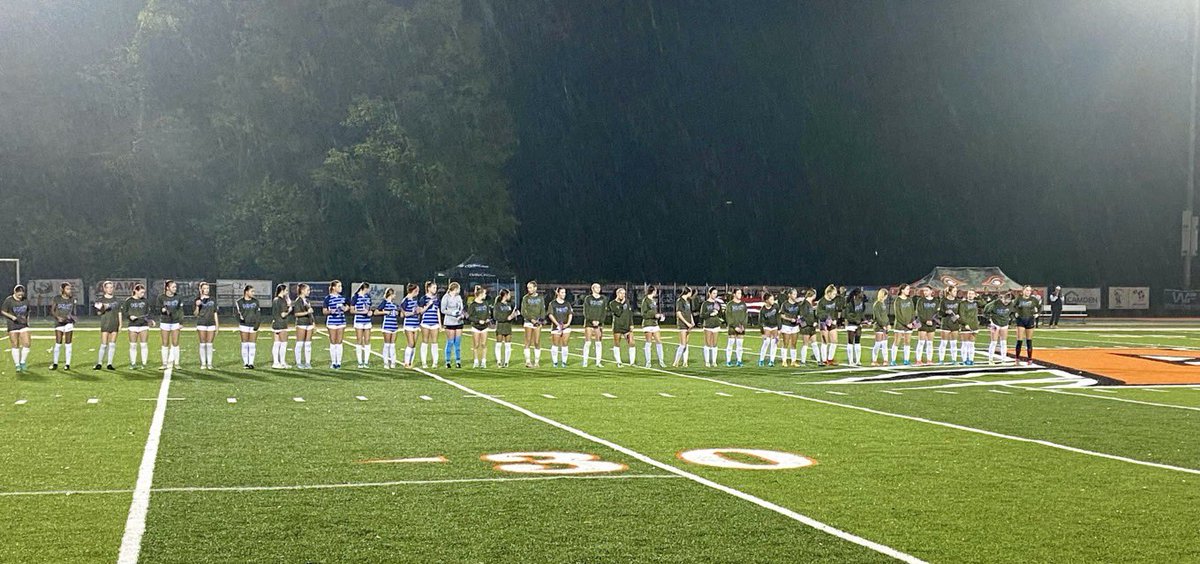 MND_soccer's tweet photo. Proud of both programs for an awesome event and tribute🇺🇸💙 https://t.co/i5ZEJufVru