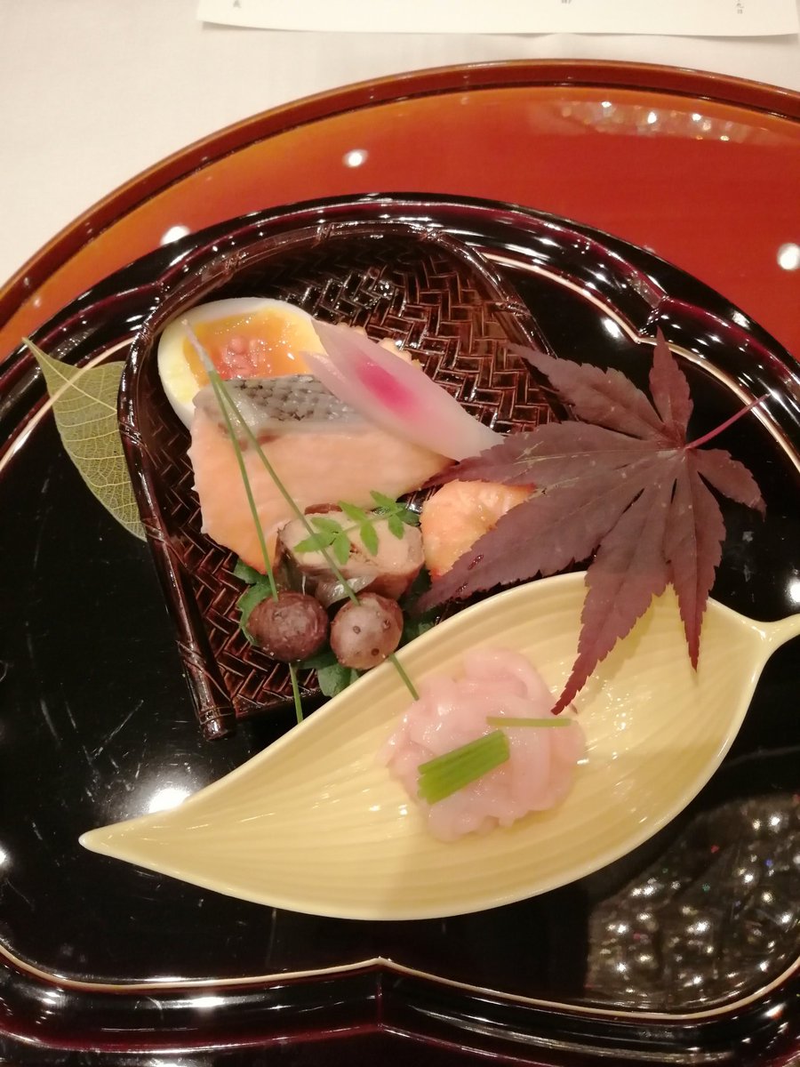 endli9ap9's tweet photo. 今日の着物。
ワタマサ御召の単衣洗える仕様。
名古屋観光ホテルのお料理美味しかった。
#着物でパーティー
#着物友達募集中
#着物好きさんと繋がりたい 
#着物
#着物コーディネート
#kimono https://t.co/9KxFVk6xYa