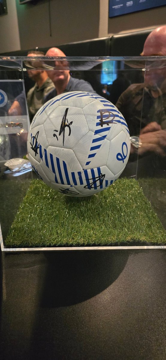 #GRAvit met deze bal maakte Live Schoppema de 1-0 #derbysieger #degraafschap #doetinchem #vitesse #winnaars #kkd