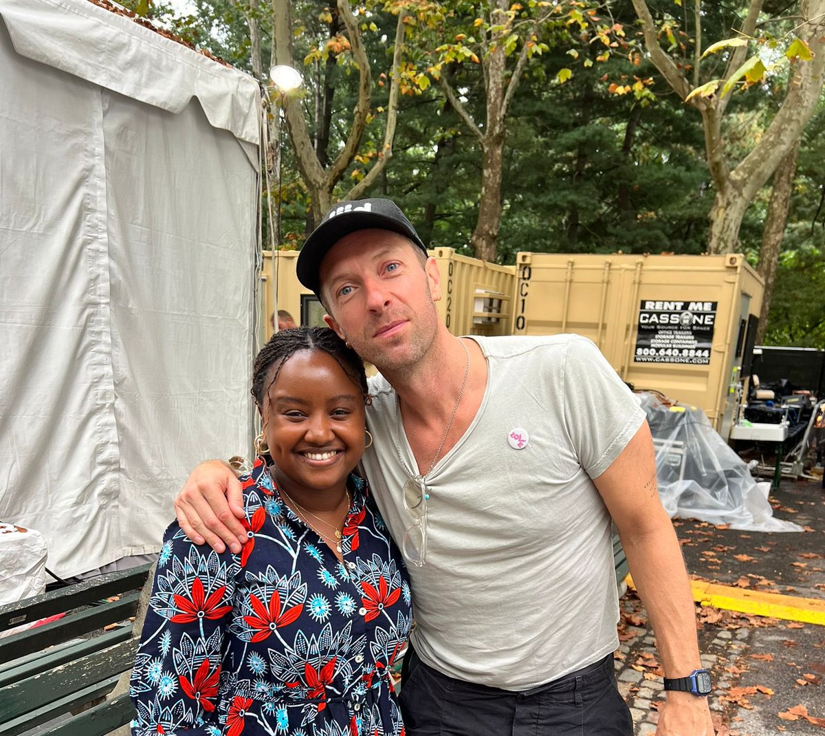 wawiranjiru's tweet photo. A wonderful end to #UNGA79 connecting with Chris Martin from @coldplay who’s a member of @Food4Education’s US advisory board 💛
He’s always passionate about how to make the world a better place and thankful to have him alongside us #FeedingTheFuture🌍 https://t.co/FrnbNLKrYG
