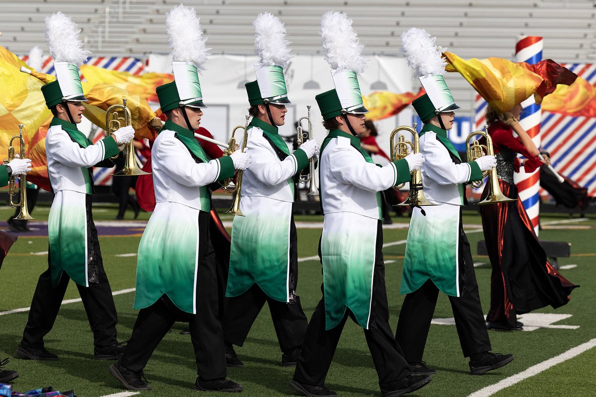 DHS_Panthers's tweet image. Over the weekend, the Marching Band had their first competition of the season at the Air Capital Marching Festival. The band placed second in their division and second overall. It was a great day! 

#GreenIsMagic