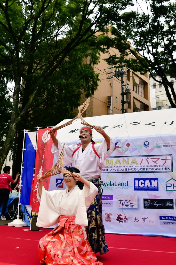 kenzi_dsouls's tweet photo. 最後は #南京玉すだれ で安定の〆!!
( ゚∀゚)
#時代殺陣連珠
#PAMANA
#侍大道芸
#河崎竜斗 https://t.co/EadXYjS32X