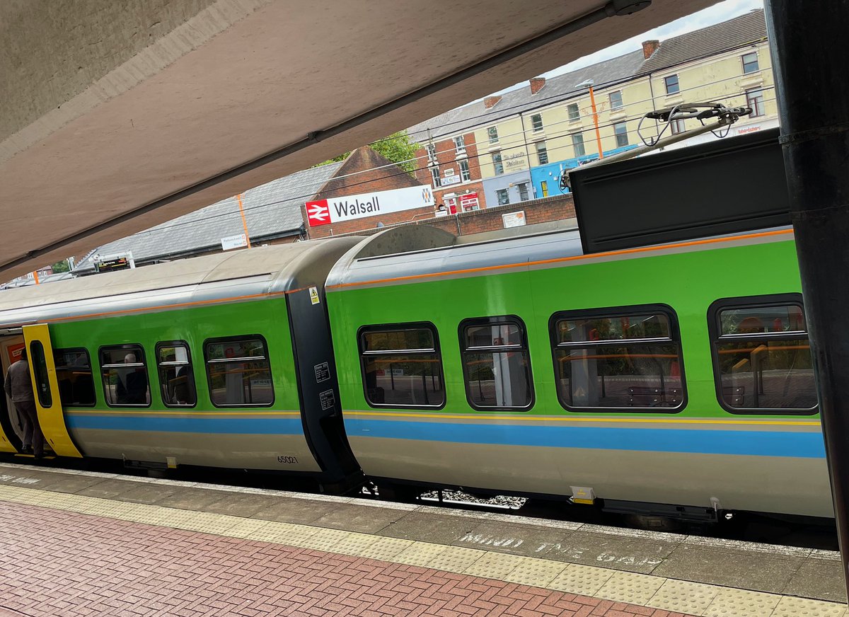 Barberstig's tweet image. Our next major stop is here at Walsall with just under a 30 minute break here before we continue our journey. 

#class323farewell #WMR