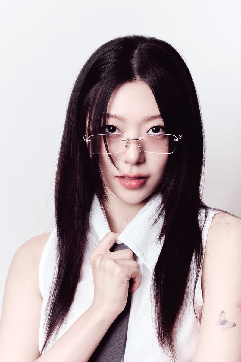jmjloveyou's tweet photo. 𝐂𝐨𝐧𝐜𝐞𝐩𝐭 𝟑 𝐏𝐫𝐞𝐯𝐢𝐞𝐰 📷 https://t.co/qrPdEqckMP