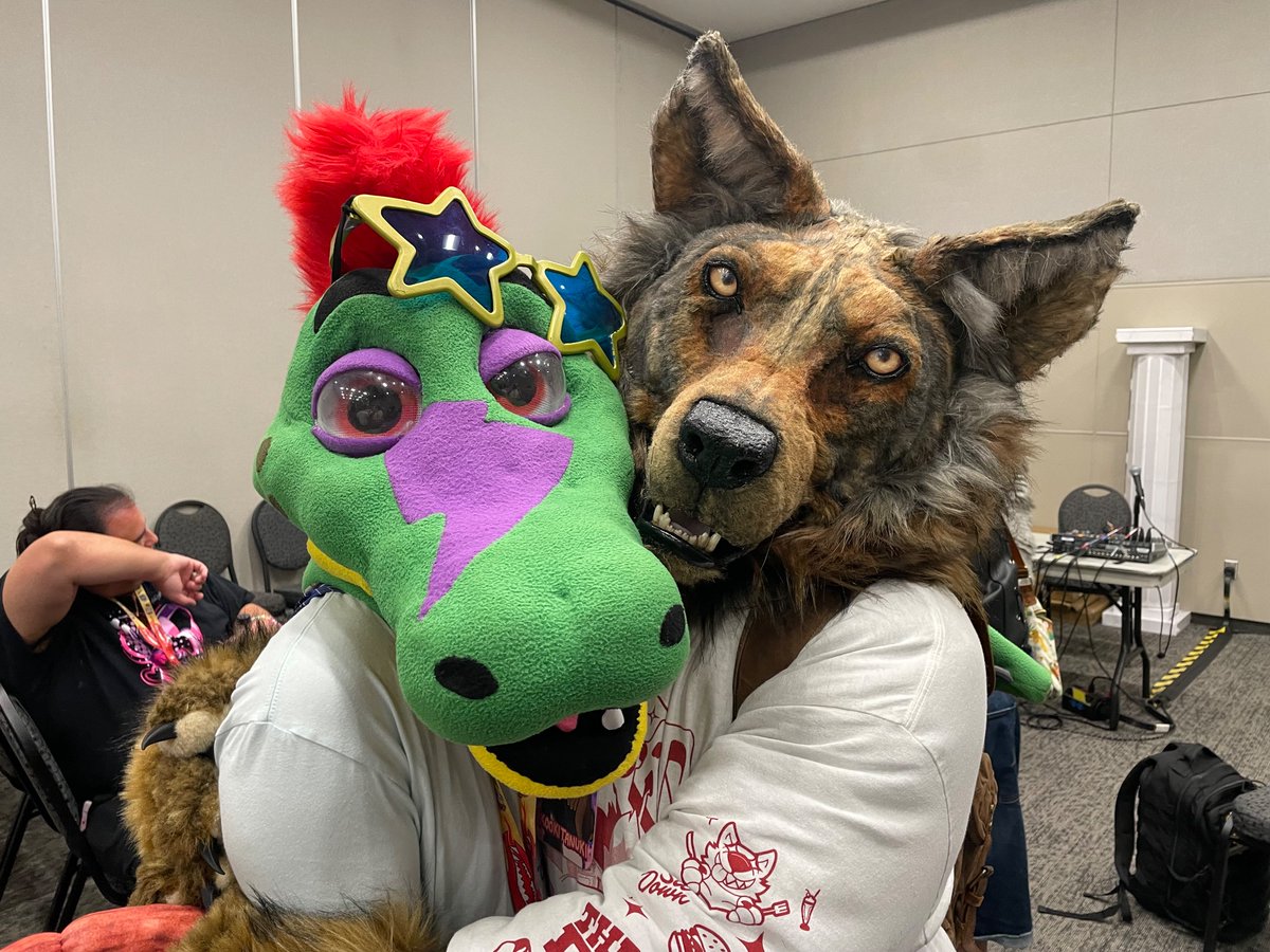 Sliced_Ramen's tweet photo. AFC’s Fatfur Panel was amazing and I already miss the good tums and tum enjoyers 🥺💙

@Therounddraolf | @BlubberButtWolf | @KookiTanuki | @KazanIsFatzan 💙 https://t.co/oTyWktfJkG
