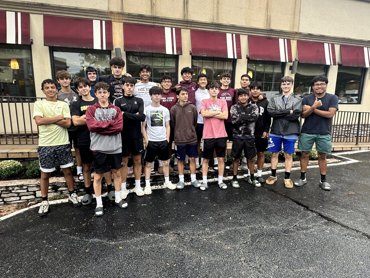 PRBSoccer's tweet photo. Good training session followed by our yearly tradition of a team breakfast at Park Ridge Diner. #PRFamily https://t.co/REdUM6NoM4