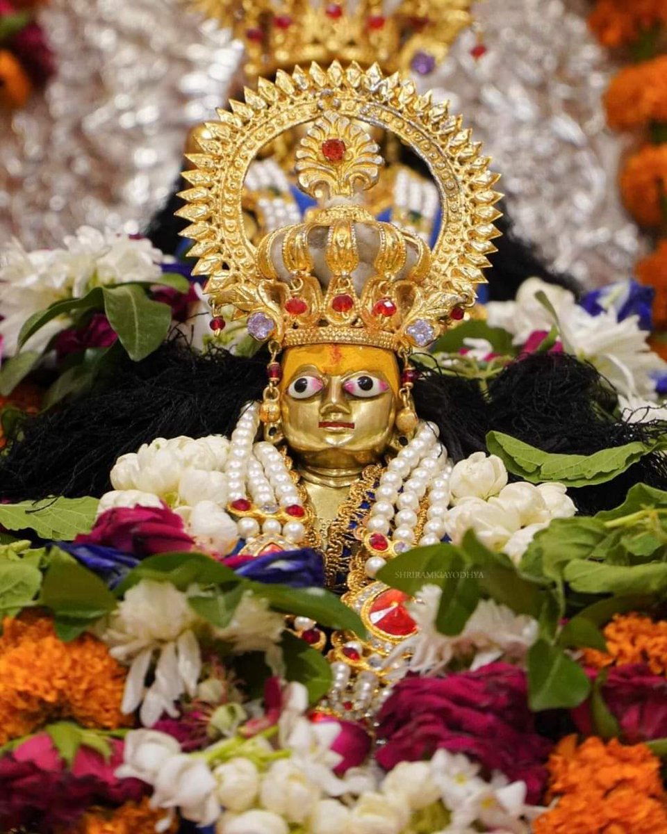 Dharmik_0's tweet photo. मेरे रामलला सरकार जिन्होंने अपने महल के लिए 500 वर्षों तक संघर्ष किया और अब अपने भव्य महल में ठाठ से विराजमान हैं।

    !! “ जय श्री राम ” !!❣️ https://t.co/swRvHxb1vZ