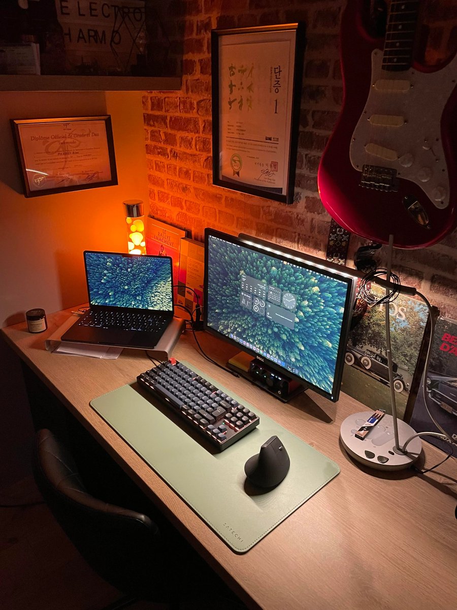 KeychronMK's tweet image. 💬 "Have had a couple of gaming keyboards and other cheaper mechanical keyboards, but none of them come close to the smooth and satisfying experience that this keyboard gives." - Keychron K8 Pro customer ✍️
📸by u/Helicopteredecombat

#KeychronK8Pro #Keychron #CustomerVoice