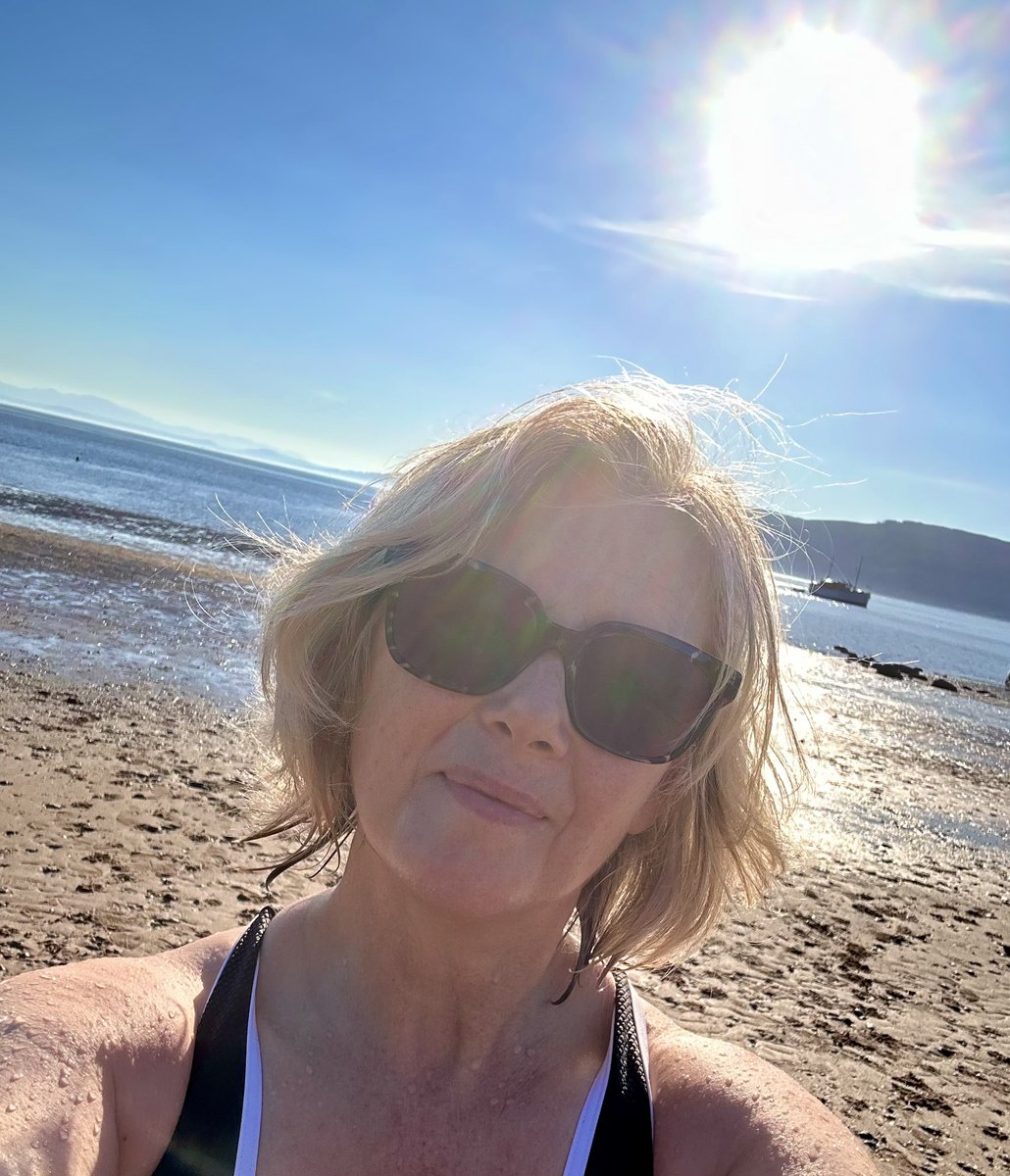 carlymckendry's tweet image. Bike, hike, swim or sit in the sun watching cricket.  Whatever you choose, get outside. Your body &amp;amp; mind will thank you for it. And don’t forget local is wonderful 😉❤️ @discinverclyde #GetOutsideDay