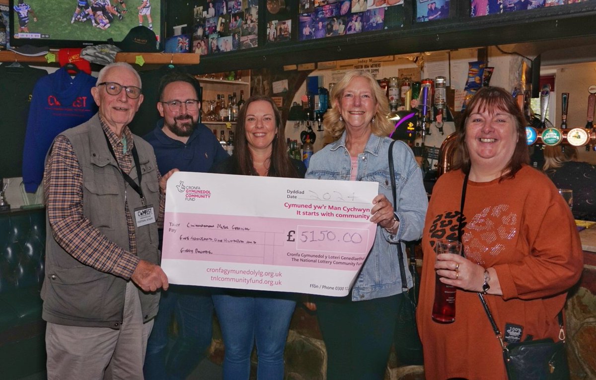 It's fantastic to see the support we get from our local councillors and our MS, and the help we get from the National Lottery 😁

<a href="/TNLComFund/">The National Lottery Community Fund</a> <a href="/VikkiHowells/">Vikki Howells</a> <a href="/tinawil101/">Tina Williams</a> <a href="/evanssheryl8/">Sheryl Evans</a>

#Cwmfest24 #MusicInTheVillage #NationalLottery