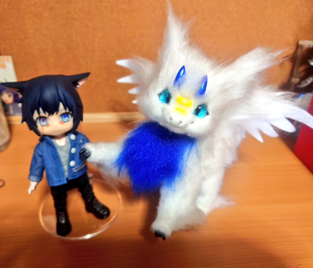 Ff14_Reinus's tweet photo. Xで見かけた海外ドールを探してた際に目に止まった作家様
可愛らしいアートドールをオーダーメイドで作られてて好みもりもりの子をオーダーさせてもらいました✨
名前はシロンって決めてた!
ふわふわふさふさむっちゃ可愛い🥰
これからよろしくね!
#BAKDOLL https://t.co/y0zjuHVKKK