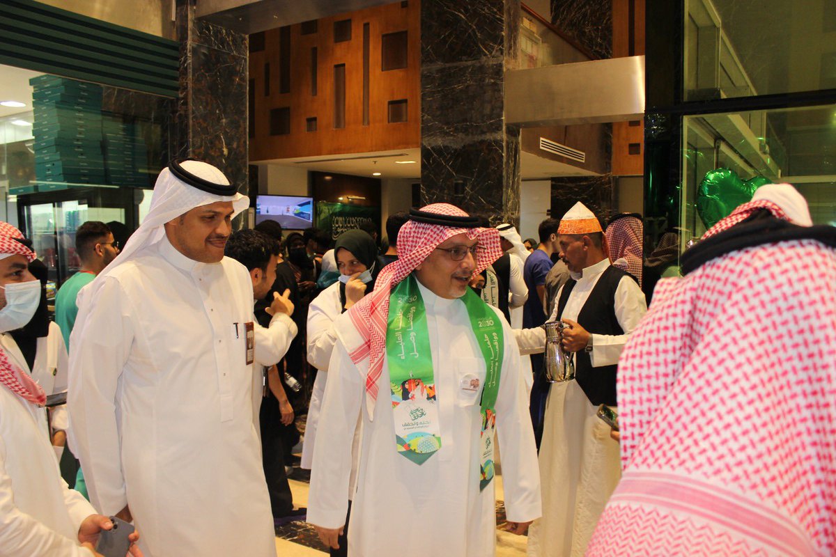 vision_colleges's tweet photo. نطّمت كلية الرؤية الطبية بجدة بحضور سعادة عميد الكلية احتفالاً خاصاً بمناسبة #اليوم_الوطني_السعودي94 
📅في يوم الخميس 26 سبتمبر
 
شمل الاحتفال على مجموعة من الفعاليات المبتكرة، كالمعرض الافتراضي، وركن الروبوت.
وفعاليات مميزة كالركن الثقافي وركن التصوير.

حيث كان الاحتفال تجسيدًا للاعتزاز بالهوية الوطنية وتعزيز قيم الانتماء والفخر 🇸🇦
#مستقبل_التعليم_المتميز