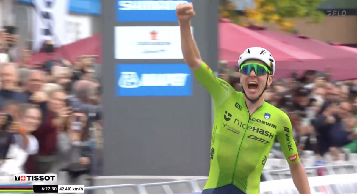 GCKUSSfan's tweet photo. 🟡3x Tour de France
🩷Giro d'Italia
🌈Worlds RR
🪨RVV
🍂3x Lombardia
🟢2x Liege
🩶2x Strade
17x TDF stage
6x Giro stage
3x Vuelta stage
2x Tirreno
2x UAE Tour
Paris-Nice
85 wins

At 26 years old.

THE GOAT. https://t.co/kAWR5ilVtw