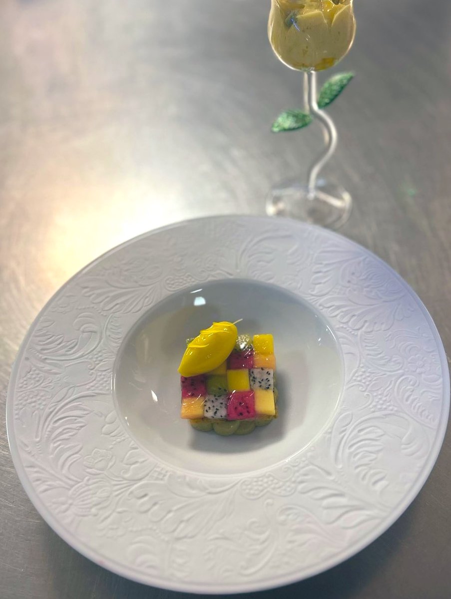Laatste test dessert. 

Mozaïek-pistache- baklava 

Komende week weer nieuwe heerlijke gerechten in ons <a href="/de_Ertepeller/">De Ertepeller</a> menu. 

#foodlover #FoodSpot #papendrecht #smaakbom #restaurant