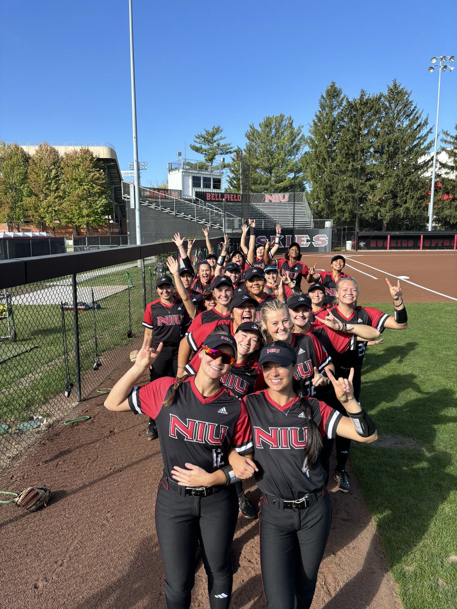 NIU Softball tweet media