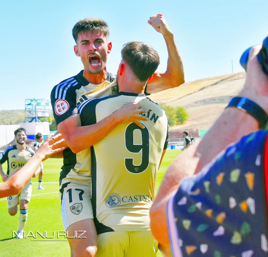 ESTO ES LINAREJOS! Quien pueda que empate!! Más que orgulloso de mi familia!! A seguir!!💙⚽️🫡
Muy contento por ti <a href="/paupalacin9/">Pau Palacín</a>