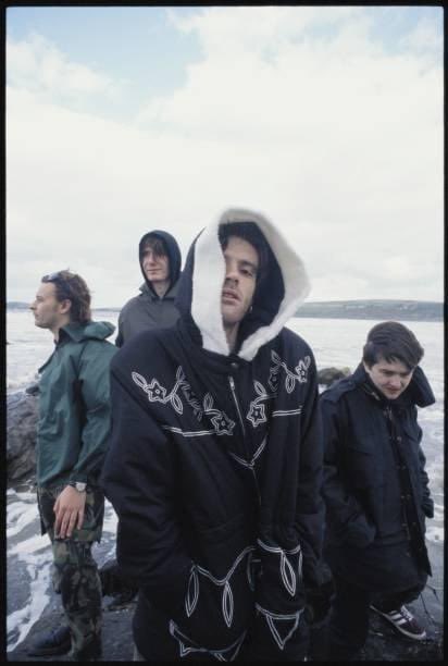 RJEPainfully's tweet photo. Poppit Sands Beach, late September 1994.
📸 Kevin Cummins.
#PainfullyBeautiful #RicheyEdwards #RicheyJames #RicheyManic #RicheyJamesEdwards #Manics #ManicStreetPreachers #PoppitSands #NickyWire #JamesDeanBradfield #SeanMoore #CardiganBay #Wales #Nineties #KevinCummins https://t.co/hoPX77ye00