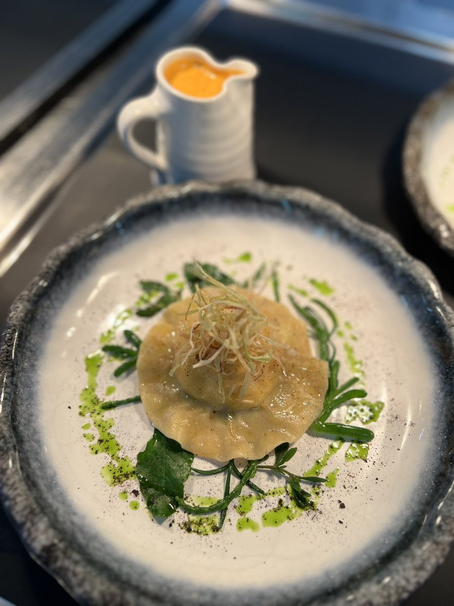 ON THE PASS

Jersey lobster raviolo
Locally foraged sea vegetables 
Crispy leeks 
Lobster bisque 
Buttered leeks
Onion oil
Onion ash