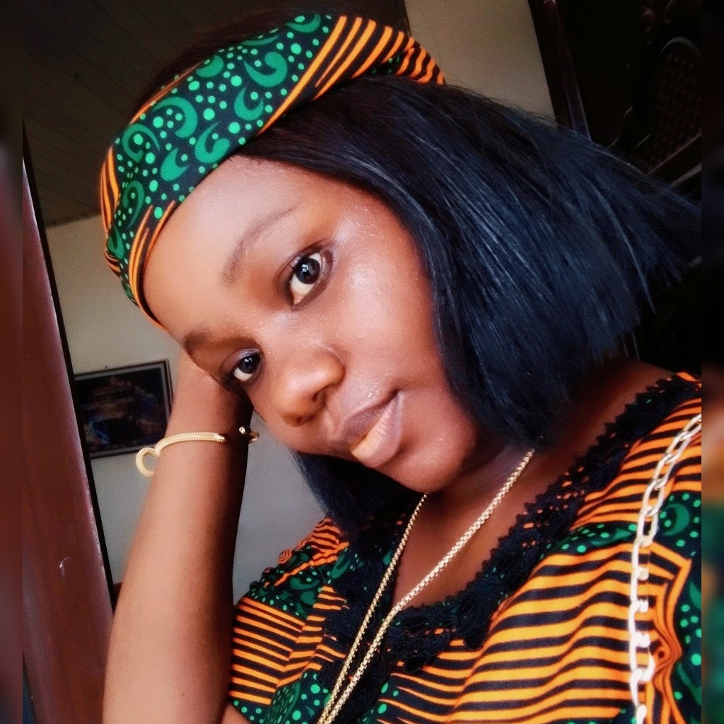 QueenZiri's tweet photo. #NewProfilePic https://t.co/42nov9gV0k