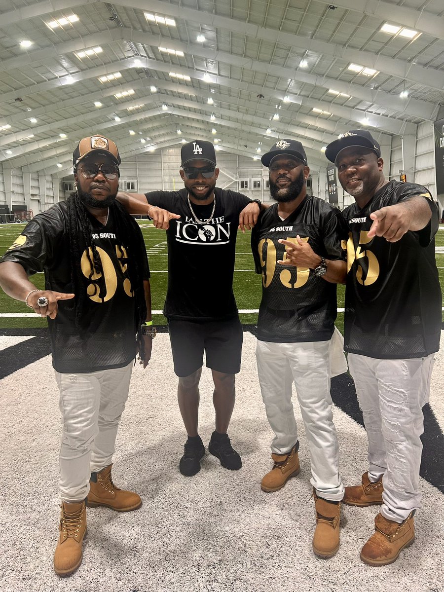 iconthegoat's tweet image. ICON ⭐️x 95 South. 🛣️Another successful tailgate in the books 🏈Florida stand up 🔥 #BeIconic