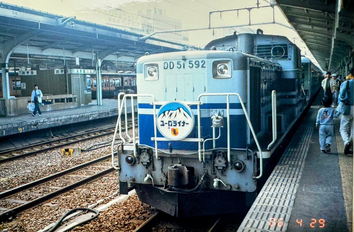 DD51を貼ったら何いいね来るか DD51-592[美] 懐かしの12系欧風客車