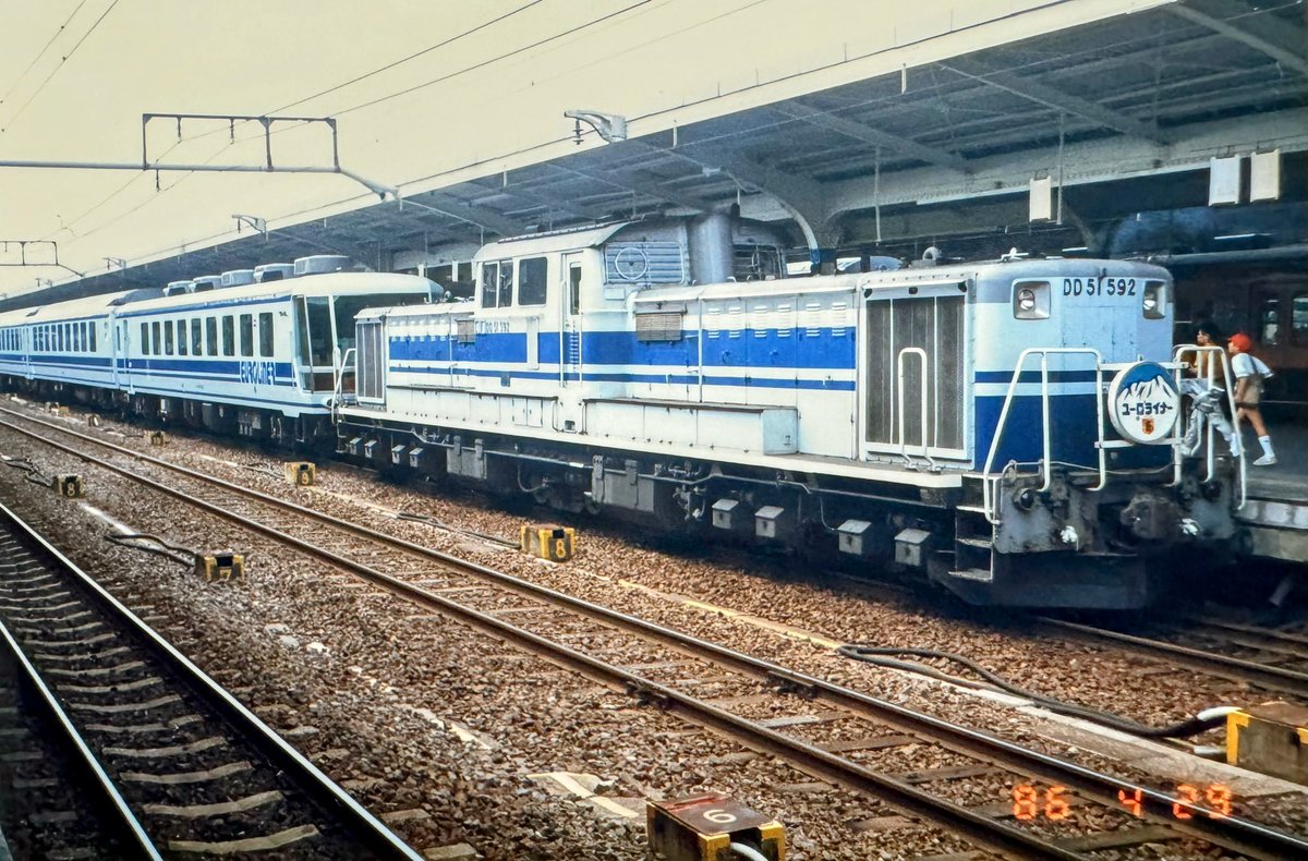 DD51を貼ったら何いいね来るか DD51-592[美] 懐かしの12系欧風客車