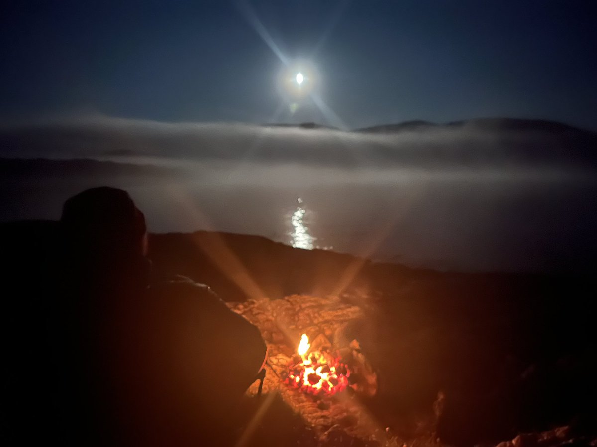 ratherbrunning's tweet image. This was such an incredible sight! After sea kayaking in thick sea fret all day we were camped round the fire and it suddenly both dropped and lifted to leave an inversion across the sea. No filters here - just the iPhone! #taransay #isleofharris #magic