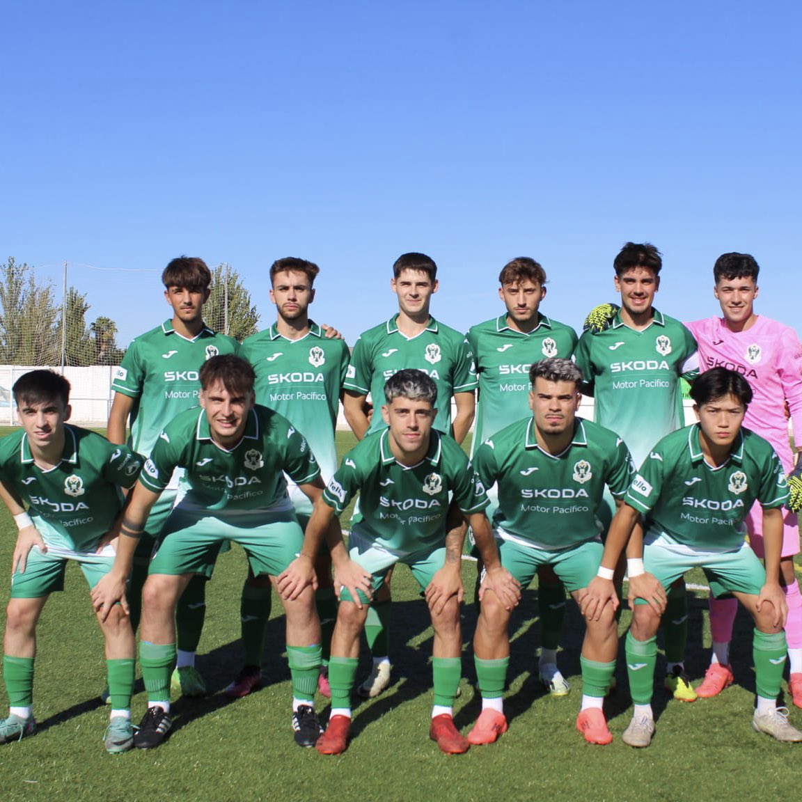 🔥 𝟗 𝐝𝐞 𝟗 🔥

🙌🏼 Goleada del #CDToledoB (0-4) ante el Novés para mantener el liderato.

⚽️ Gaitán (2), Dju y Sergio

#SiempreCDToledo 💚⚪️