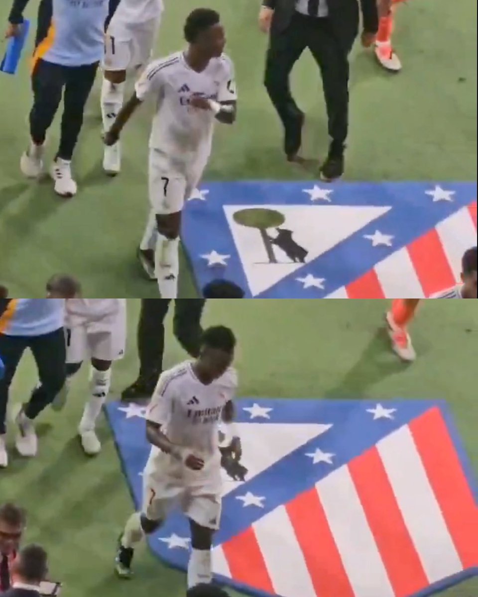 JosePadi_'s tweet photo. ‼️ Imágenes que no verás nunca por TV.

Vinicius no pisó el escudo del Atlético de Madrid. 

Si lo hubiera hecho, continuarían con la cacería. Esto no les interesa comentarlo. https://t.co/TVqT7pJBnq
