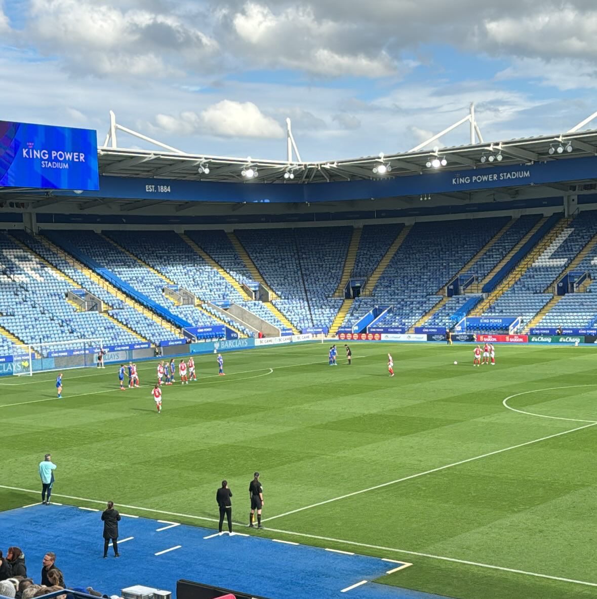 Casey Stoney MBE (@caseystoney) on Twitter photo Another <a href="/BarclaysWSL/">Barclays Women's Super League</a> game and another stadium with the boy. Today was <a href="/LCFC_Women/">LCFC Women</a> v <a href="/ArsenalWFC/">Arsenal Women</a> for us. Another <a href="/BarclaysWSL/">Barclays Women's Super League</a> game and another stadium with the boy. Today was <a href="/LCFC_Women/">LCFC Women</a> v <a href="/ArsenalWFC/">Arsenal Women</a> for us.