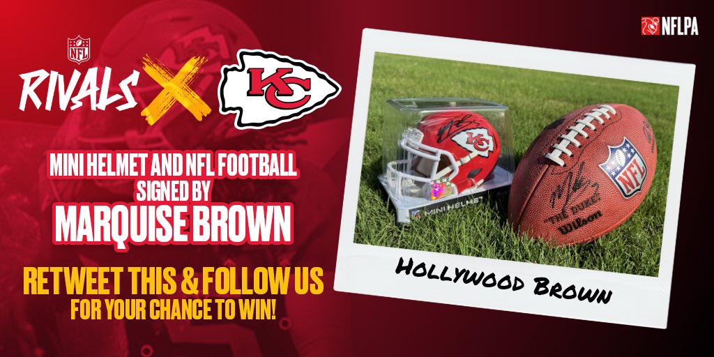 PlayNFLRivals's tweet image. 🚨GIVEAWAY ALERT🚨

RETWEET THIS and FOLLOW US
for a chance to get this autographed
@Primetime_jet mini helmet and 
official football COMBO! 👀 

#NFLRivals🏈 #ChiefsKingdom