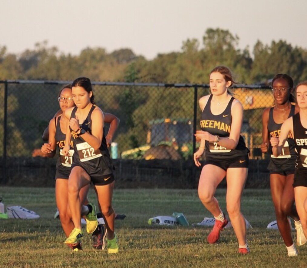 fhsgoldxc's tweet photo. You will never be seen as a failure if you are willing to take risks - never. However, the athlete who risks NOTHING will never have nothing, do nothing or be nothing.
Success comes with a price….take a risk….be FEARLESS!
#katyisdathletics #freemanhs #fhsgold #katyisd https://t.co/zZiUpmFMi8