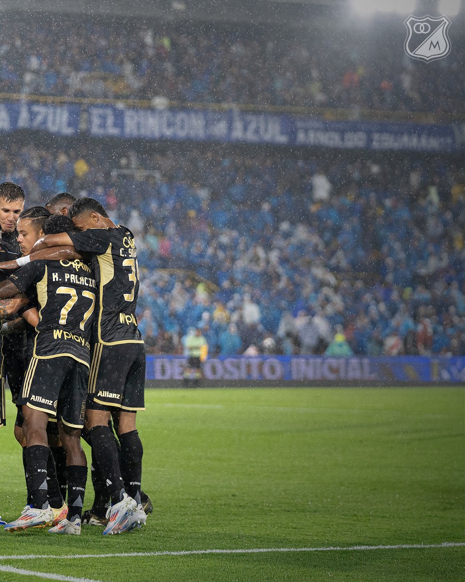 MillosFCoficial's tweet image. ¡Hinchada y jugadores, unidos SOMOS FAMILIA! 💙Ⓜ️😍