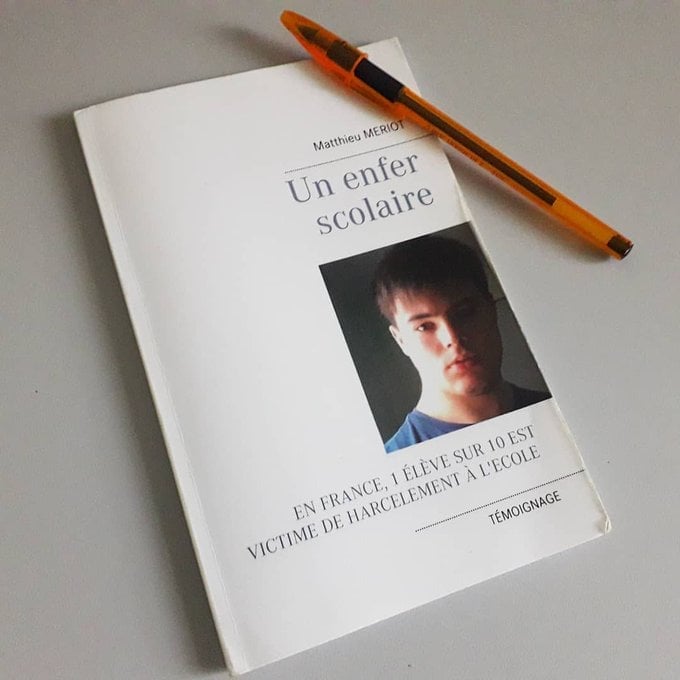 MMeriotM1's tweet image. #66minutes j'ai besoin de vous. J'ai écrit mon livre sur le harcèlement scolaire. J'aimerais un maximum de Reposte pour atteindre le plus de monde possible afin d'aider face à ce fléau. Je vous remercie ! N'hésitez-pas à le commander sur Amazon.