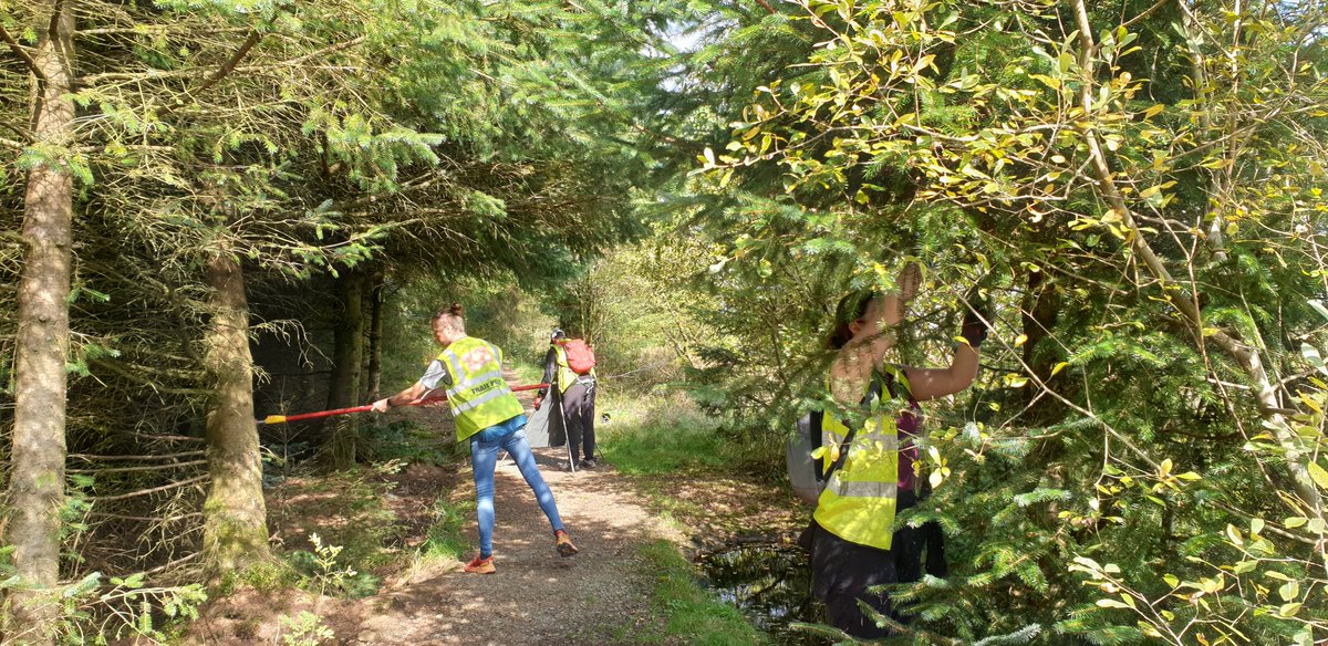 Huge thanks to 10 superheroes  from @IpsenGroup on the #wrexham industrial estate who came up to volunteer and help clear the #walking &amp; #cycling trails in #llandegla forest. 👍👍👍
<a href="/wrexham/">Wrexham.com</a> 
#mtb