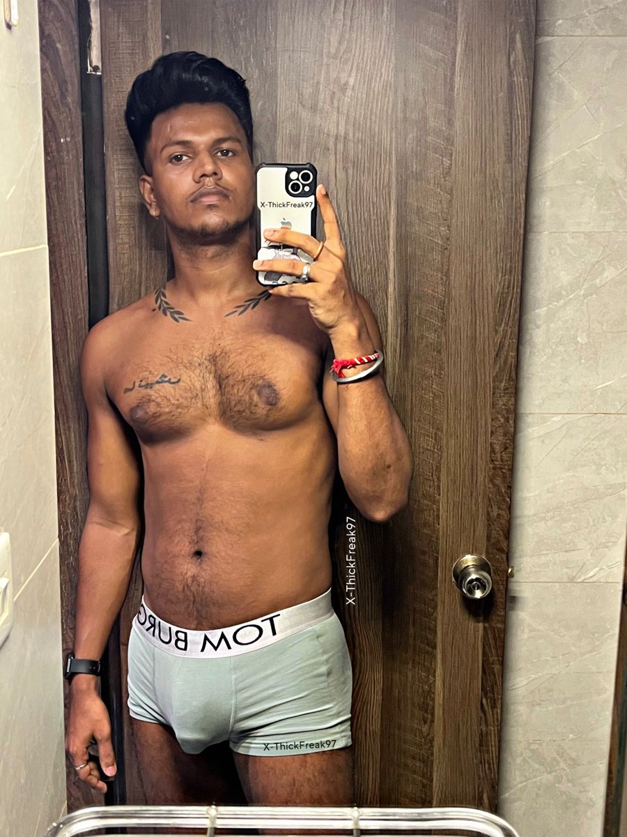 My eyes are up here😈😙
See the head here🍆🩲 : onlyfans.com/1297855676/sou…