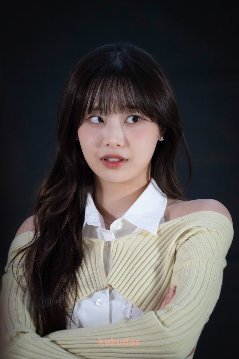 240929 츄 팬사인회
#CHUU #츄 
#StrawberryRush 
#스트로베리러쉬