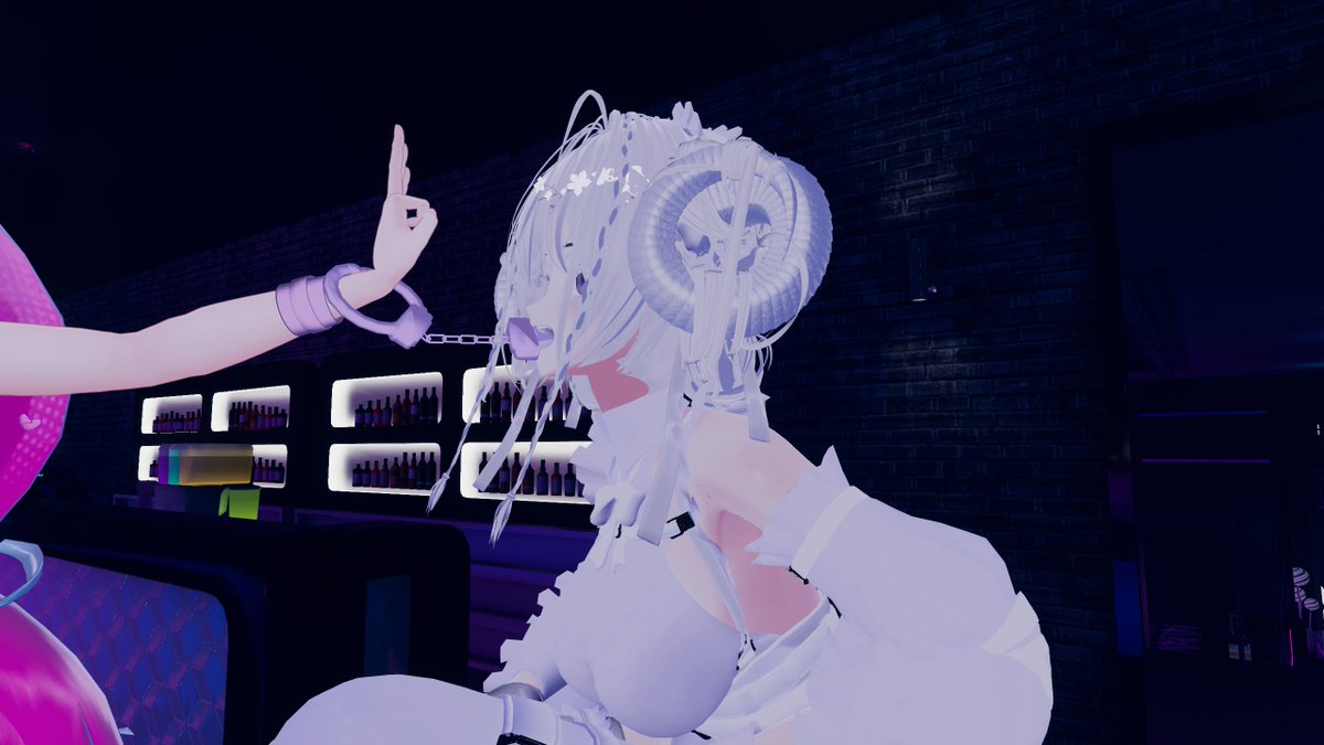 I have been putting random things in my mouth
#VRChat