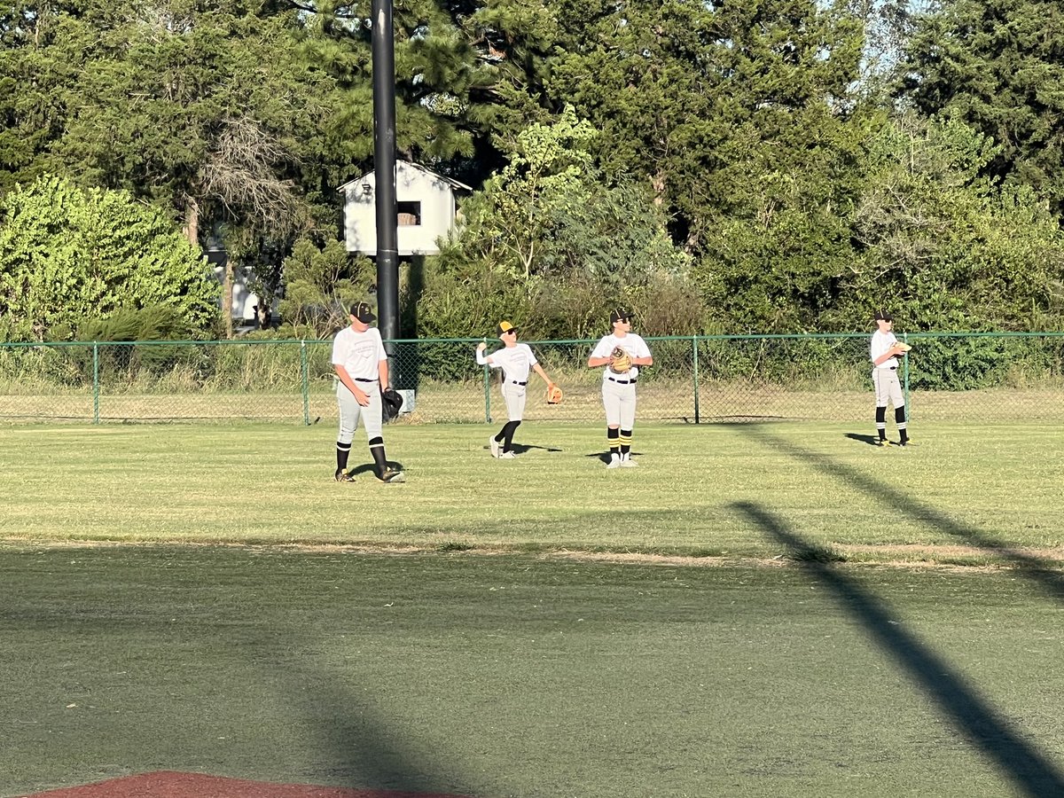 Yesterday, the 13U TXS squad saw action, but the results didn't favor us. Nevertheless, the saying holds true - It’s not how you start but how you finish!!!  Let's Go!! 

#BeGrea✝️ #trusttheprocess #lovethegrind