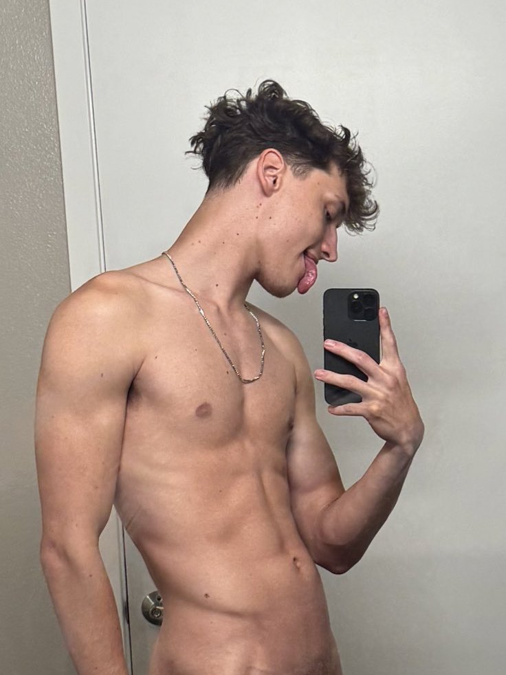 say ‘hi’ for the bath vid in dms