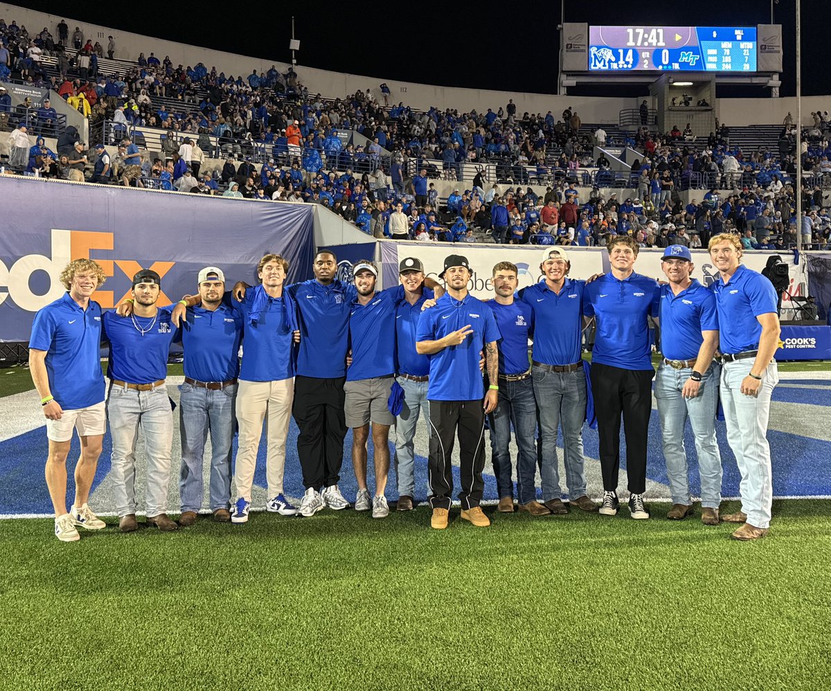 Shoutout to our guys who were recognized last night at halftime for having a 3.0+ GPA 👏📚