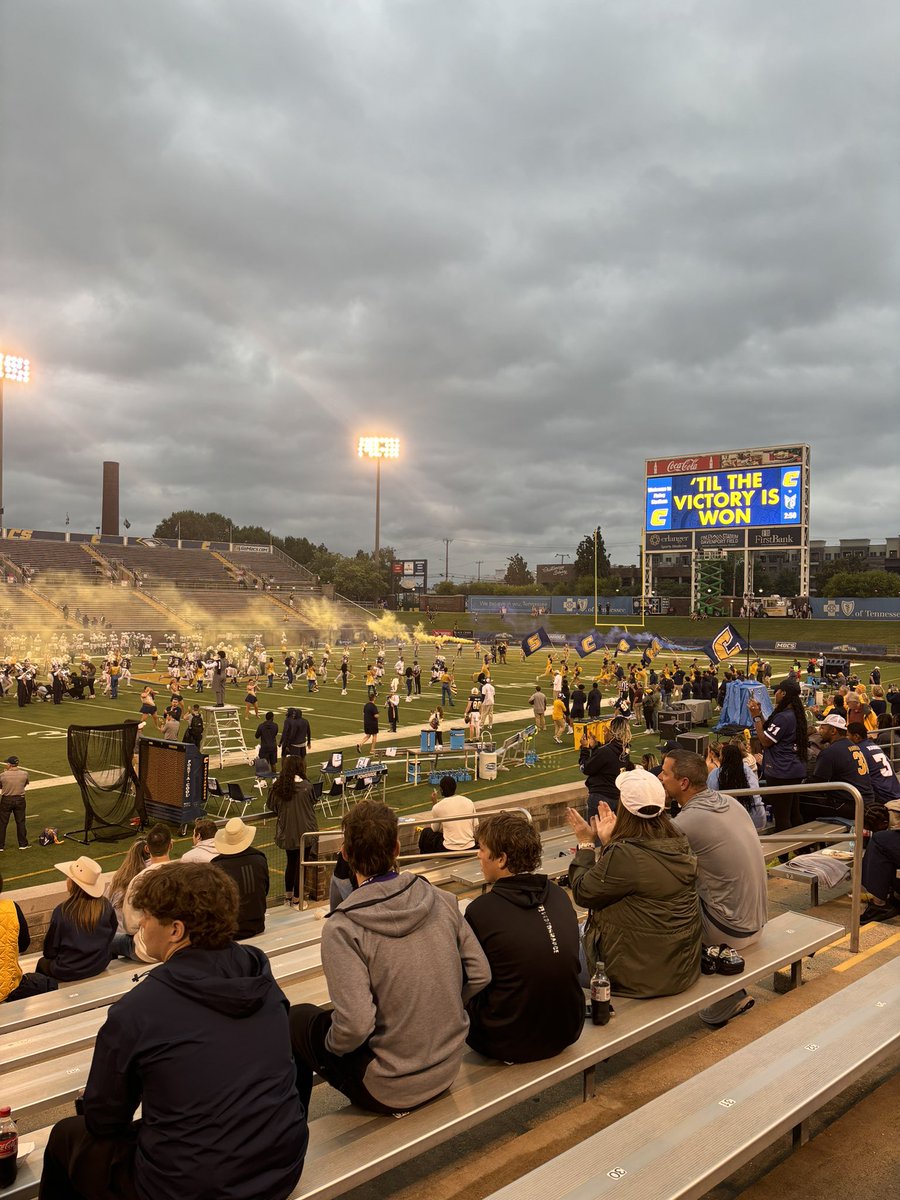 Jack_Stein27's tweet photo. Huge thank you @GoMocsFB for having me out for a game day against Portland State! @ClarksvilleFB @coachsnkrhead72 @IsaacShelby https://t.co/ICRVv7S51c