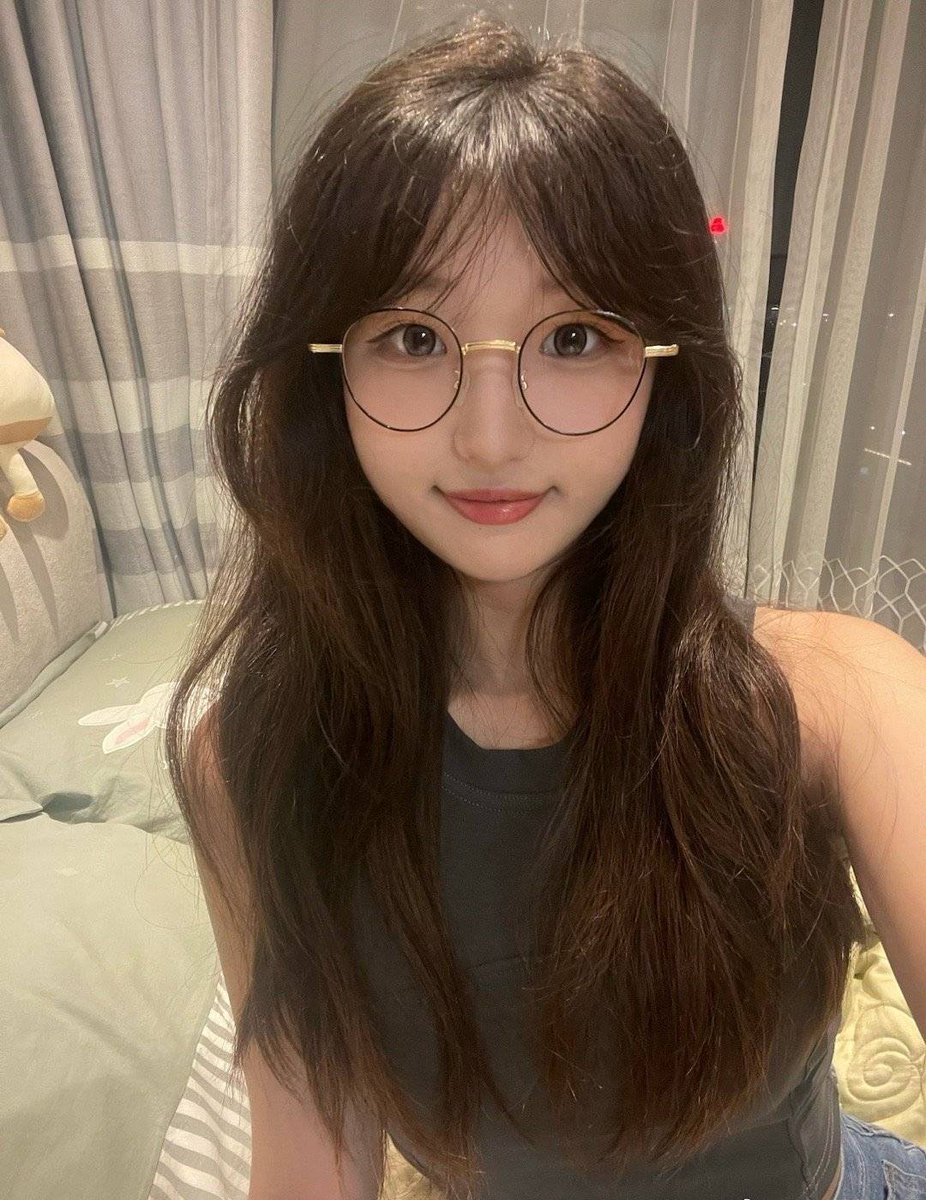 FSBKL123's tweet photo. 那些私聊不发射屏合照的我就都屏蔽了喔 直接发照片视频好吧 打字不回
#射屏 #合照 #女大学生 #反差 https://t.co/DDHeNz8D8g