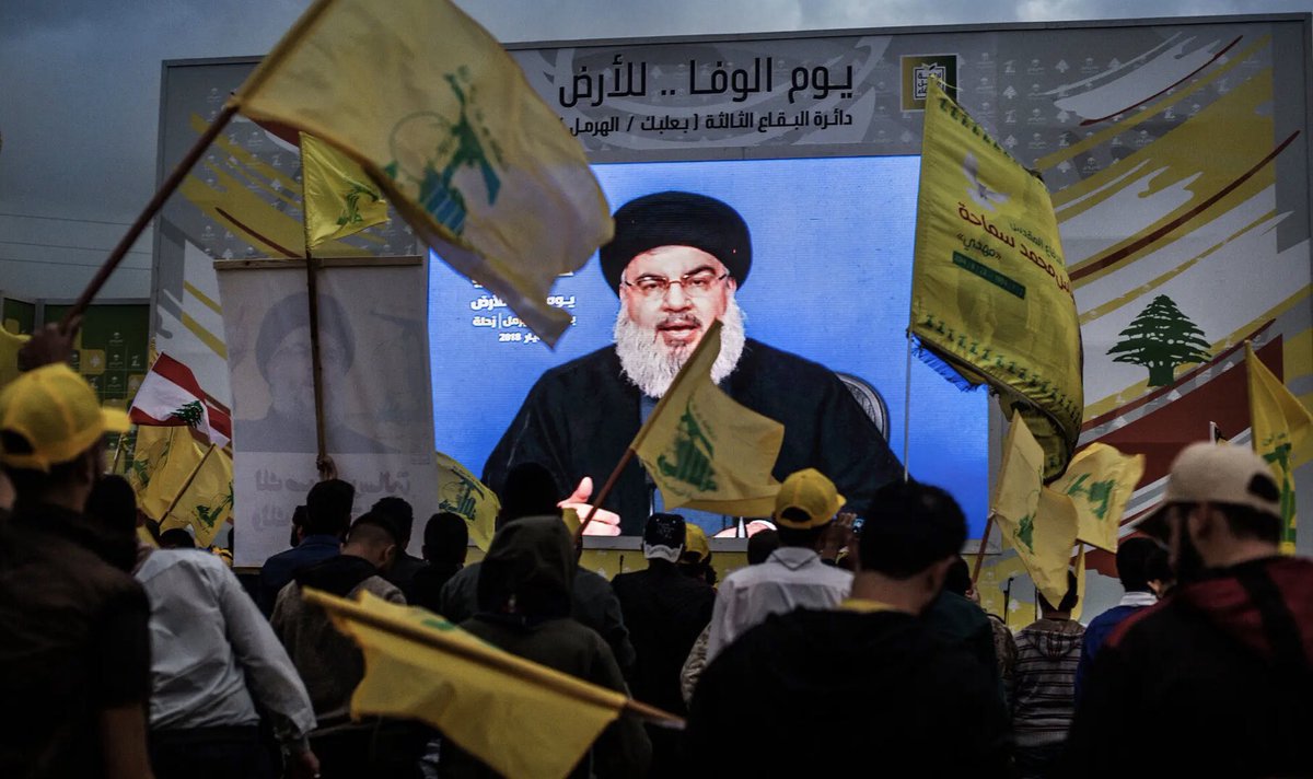 FridPalm's tweet photo. Impedì una guerra civile in #libano e #Siria 
Difese i cristiani e le loro chiese dall’#Isis/#Daesh
Supportò Julian #Assange nel suo progetto di libertà
In 3 parole: Eminenza Hassan #Nasrallah https://t.co/lwD1YQdSWM
