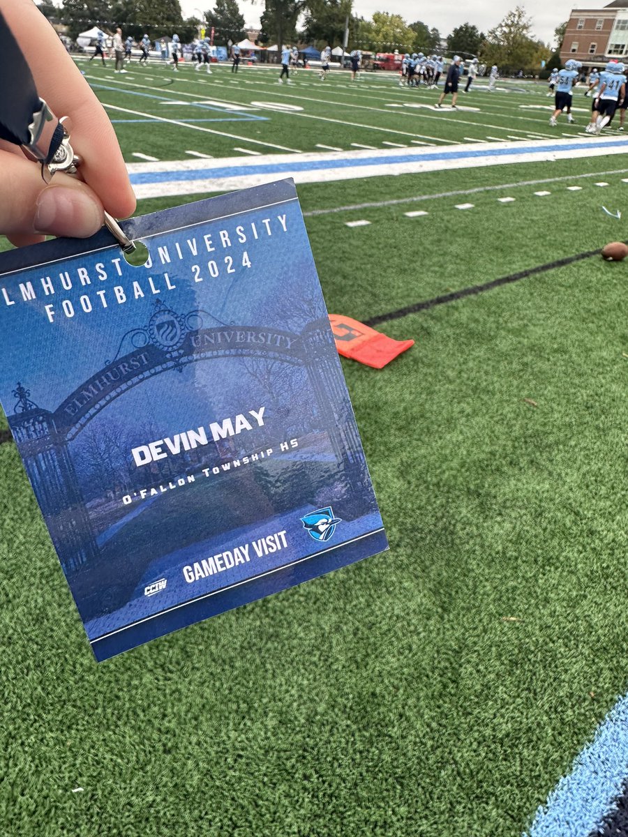 Devin_May26's tweet photo. I had a great time at my gameday visit to @ElmhurstU_FB. Thank you @Coach_Tahaney for the invite!
I loved the atmosphere and enjoyed the opportunity. I appreciate the hospitality from all the coaching staff! https://t.co/IZiUYBfVK8
