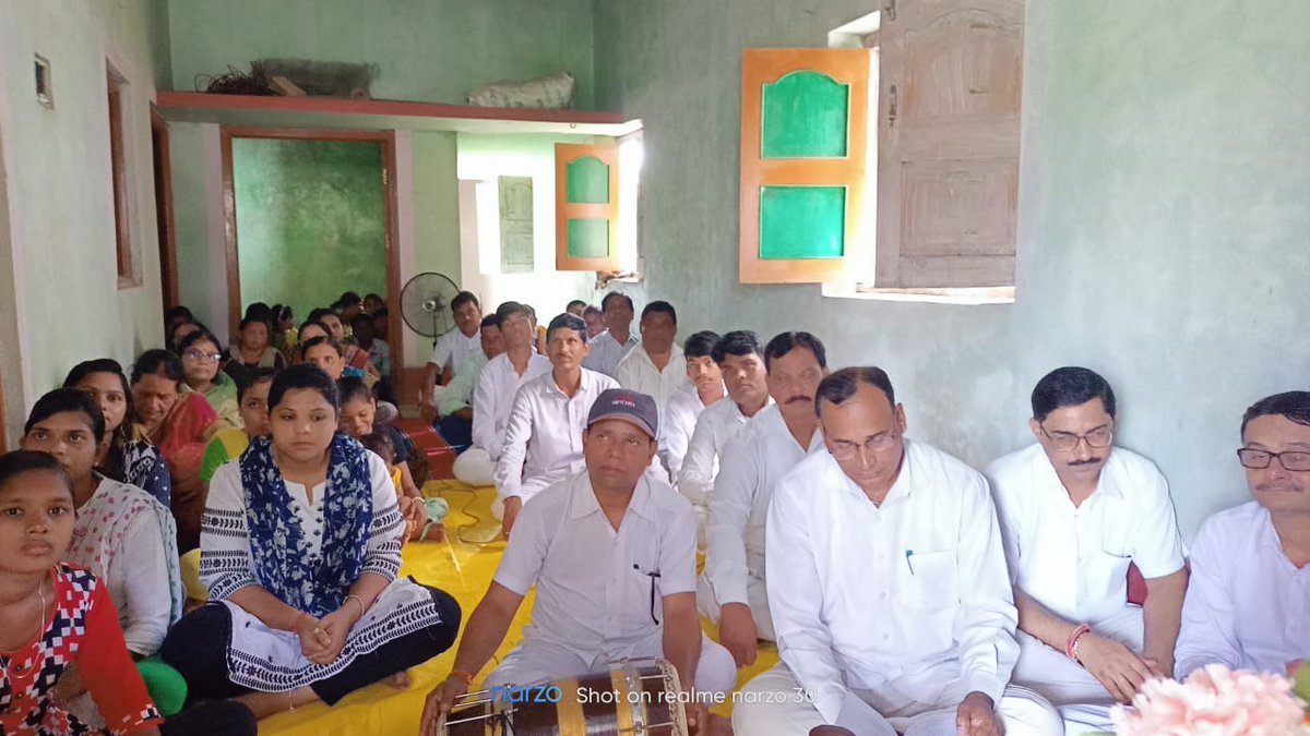 sathyasaiodisha's tweet photo. Loving Sairam..
With the blessings of Sri Sathya Sai Baba, a Samithi Level Guru Training program was organized at Mulbar Bhajan Mandali, Bargarh Samithi, on 29th September 2024. The program started at 9:00 am and continued until 2:00 pm.
#GuruTraining 
#Bargarh 
-Media Team https://t.co/TKF5R1KP23