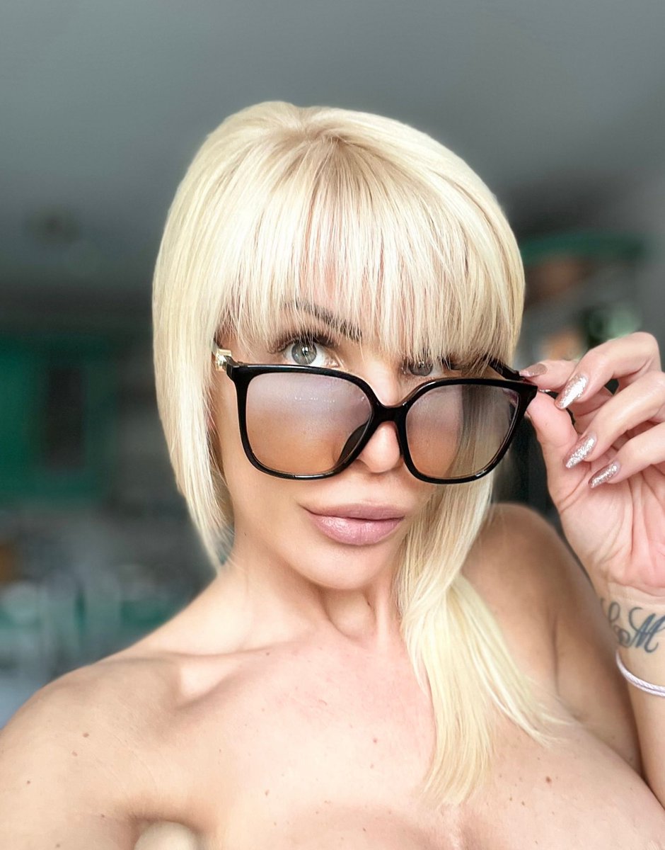 TiffanyRoussoxx's tweet photo. Imádom amit csinálok 😍😍💦💦
Nézz rengeteg exkluzív tartalmat
Most 65 % kedvezménnyel az onlyfansomon..

https://t.co/V2ZoSE29dV

@Onlyfanshungary 
@OnlyFansHU 
@Onlyfans_lov 
@hun_girls 
@onlyfanshungar1 
@TopHungirls 
@hungaricumgirls 
@AnonimUser2022 
@hungarianpussys 
@hungariangirls1 
@OnlyFans 
@onlyfans_bootys 
@magyar_nok 
@Onlyfans_Bigwig 
@telegramhun 
@MagyarSexy 
@Magyarlanyok27 
@Napi5maszti1 
#onlyfans #onlyfanshungary #onlyfansgirl #onlyfanscreator #onlyfans_girl #onlyfansmagyar 
@XXXTRACTED @Hungirls3 @hothunbabes @Bombacsajok2022 @Hungirls3 @hungariangirls1 @Magyarlanyok27 @ssshhhsss69 @MagyarCsajok2 @pompaspopsik @HotModelsCelebs @sexybabes_0 @honeysofhungary @GirlsGeneration @Szexymagyarama1 
@1haveromnakkene @Wetgirlslive @TheCutestMILFs @milfsmilk69 @sluttymilfkat @mommywantsd
@blackbragirls @BeautiesPromo @Sweet_Pornstars @WomenOfOnlyFans  @bigboobsfansite @SccsMRUK